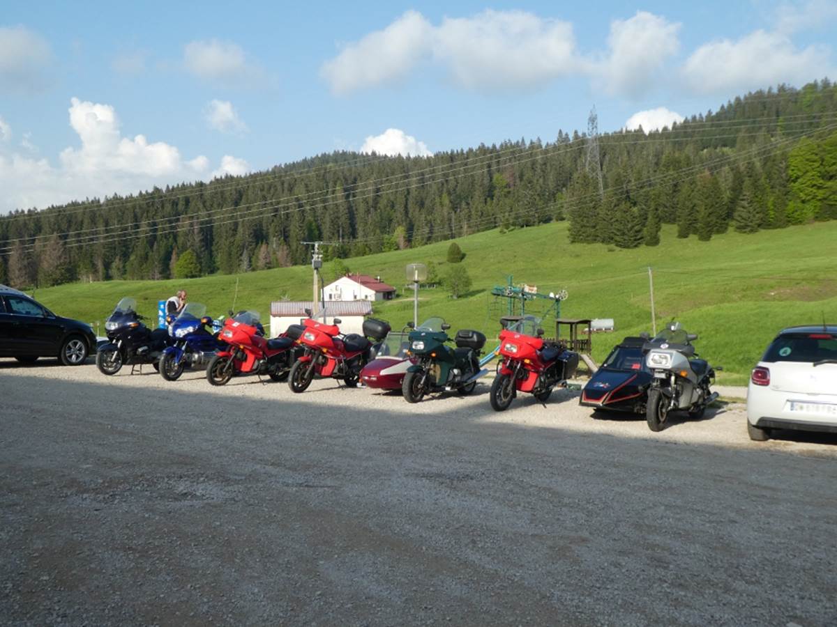 Une image contenant plein air, V&eacute;hicule terrestre, v&eacute;hicule, roue

Description g&eacute;n&eacute;r&eacute;e automatiquement